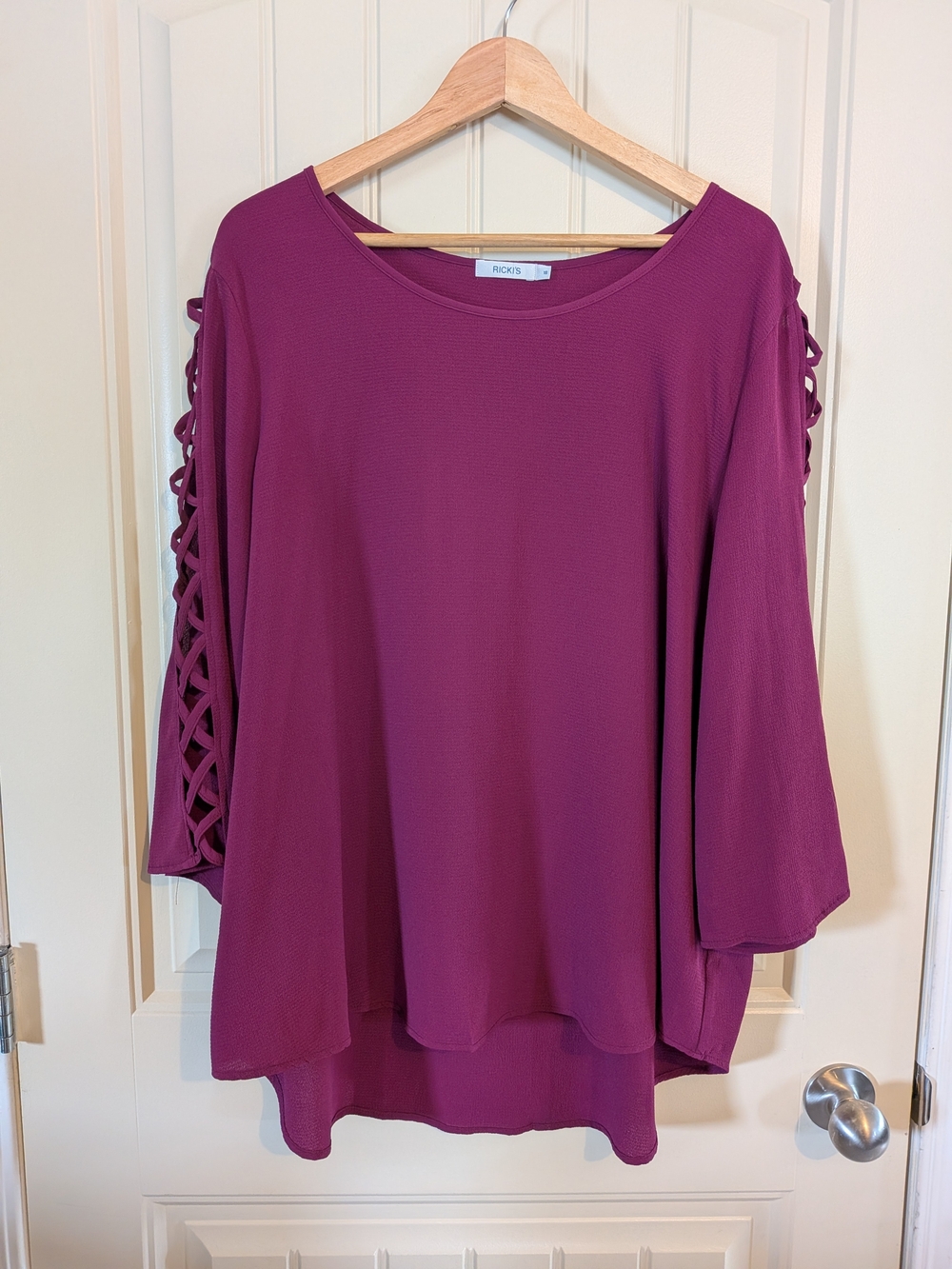 NWOT Plum Lattice-Sleeve Women's Top From Ricki's